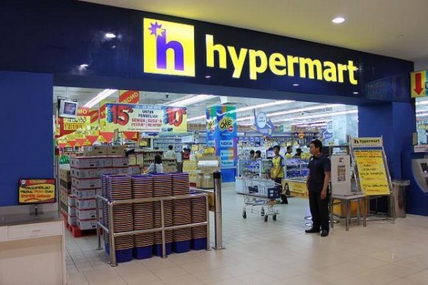 Strategi Pemasaran Hypermart Bersaing Dengan Transmart Untuk Menarik Lebih Banyak Konsumen