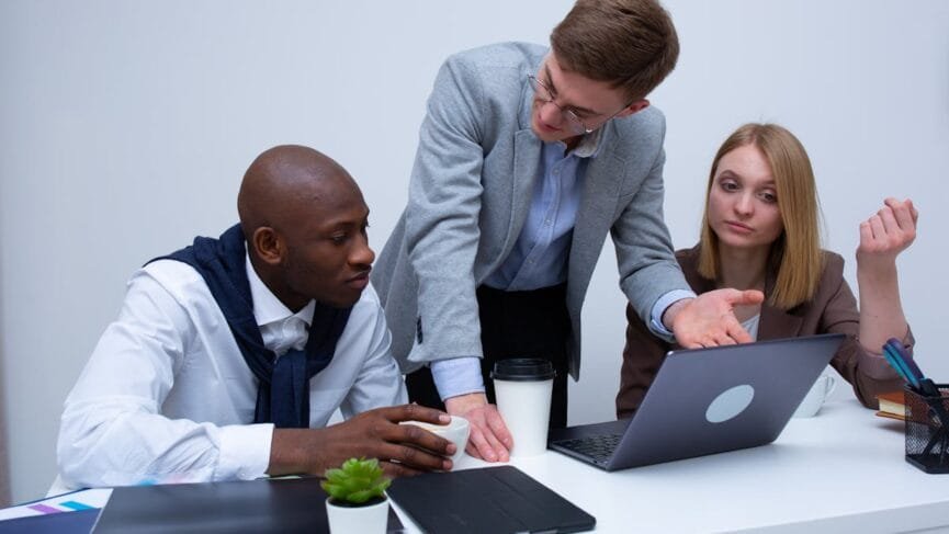 5 Teknik Memimpin Tim Marketing yang Efektif untuk Marketing Manager