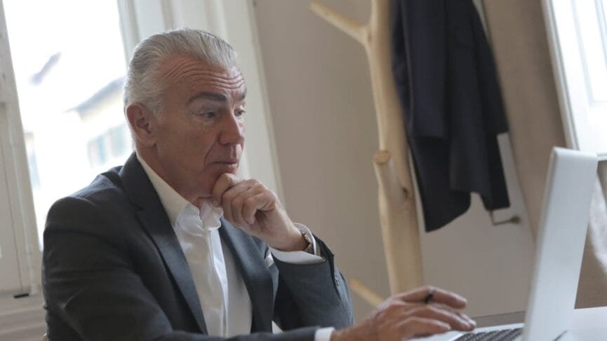 5 Alasan Penting Brand Manager Wajib Update Tren Marketing untuk Bisnis